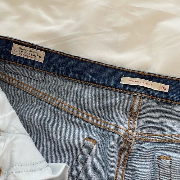Levi's Premium Wedgie Straight Jeans Size 32 Button Fly - Picture 4 of 7
